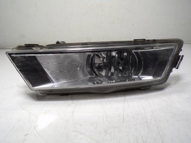 Lampa przeciwmgielna lewa 5JA941701 VAG