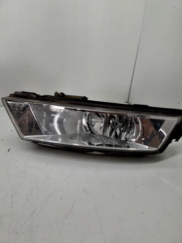 Lampa przeciwmgielna lewa 5JA941701 VAG
