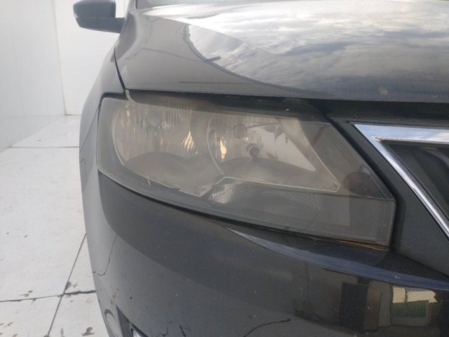 Reflektor prawy 5JB941016 VAG