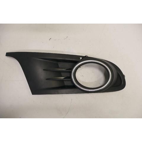 Zaślepka (kratka) lamp przeciwmgielnych zderzaka przedniego prawa 5K0853666 VAG