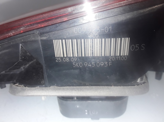 Lampa zespolona tylna lewa wewnętrzna 5K0945093F VAG