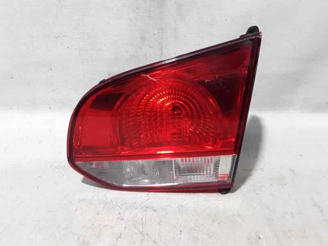 Lampa zespolona tylna prawa wewnętrzna 5K0945094G VAG