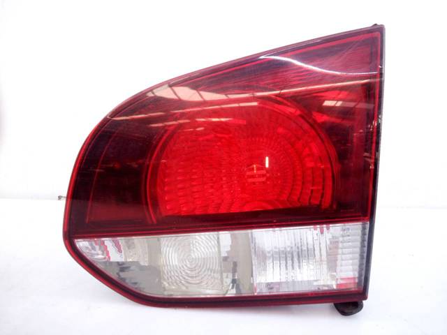 Lampa zespolona tylna prawa wewnętrzna 5K0945094K VAG