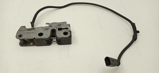 Zamek maski 5K1823509 VAG