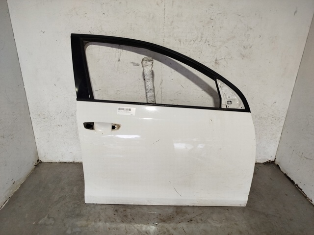 Drzwi przednie prawe 5K4831056H VAG