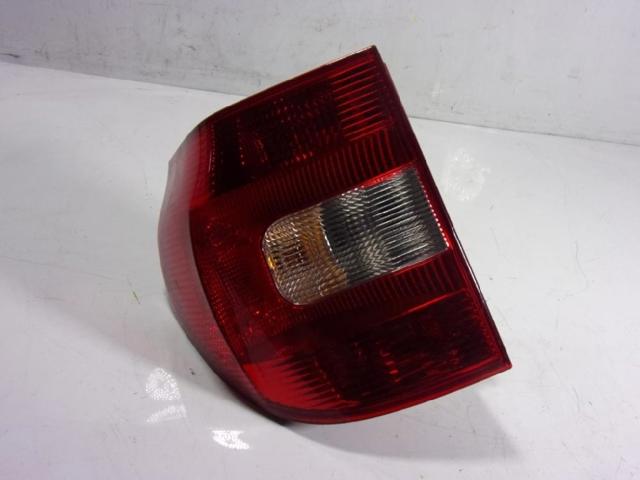 Lampa zespolona tylna lewa 5L0945111 VAG