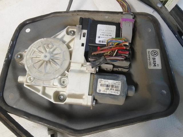 Mechanizm podnoszenia szyby drzwi przednich lewych 5M0837461 VAG