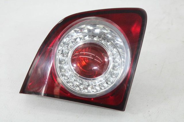 Lampa zespolona tylna lewa wewnętrzna 5M0945093H VAG