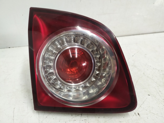 Lampa zespolona tylna lewa wewnętrzna 5M0945093H VAG
