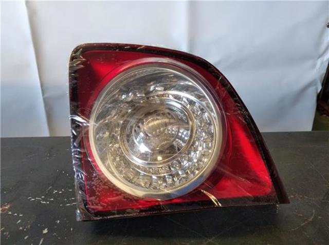 Lampa zespolona tylna prawa wewnętrzna 5M0945094J VAG