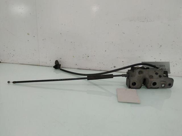 Zamek maski 5M1823509 VAG