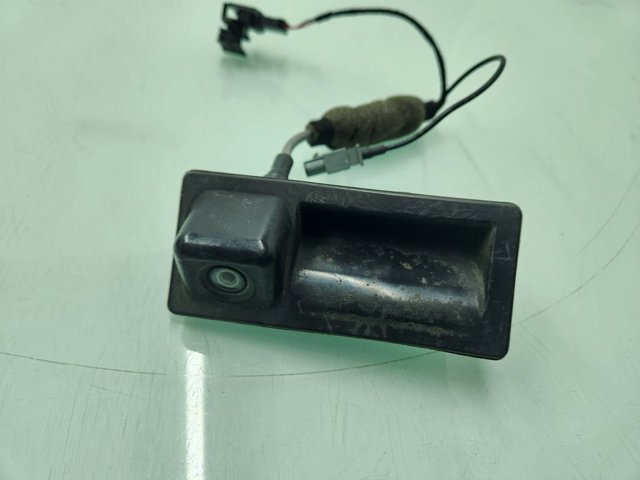 Przycisk blokady klapy bagażnika (drzwi 3/5) 5N0827566C VAG