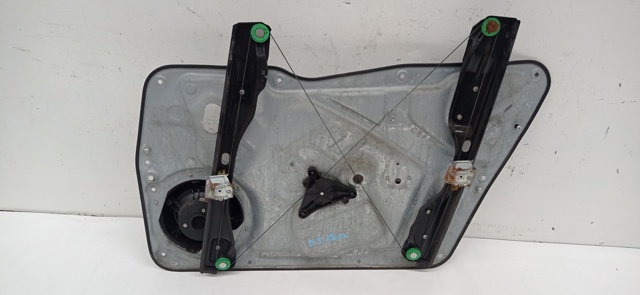 Mechanizm podnoszenia szyby drzwi przednich lewych 5N0837755 VAG