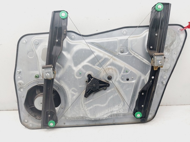 Mechanizm podnoszenia szyby drzwi przednich lewych 5N0837755 VAG