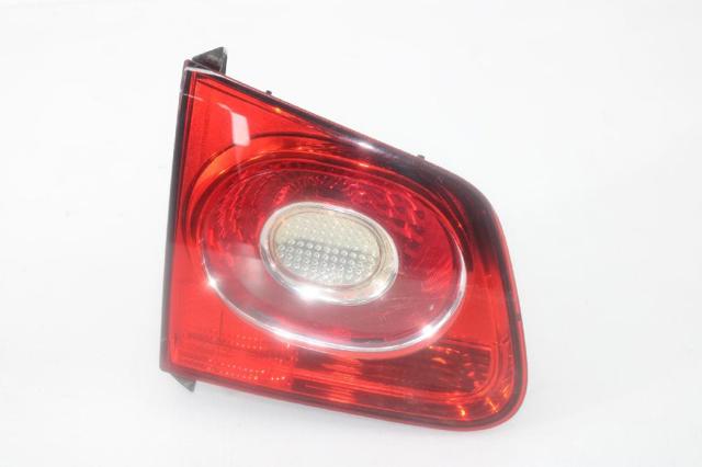 Lampa zespolona tylna lewa wewnętrzna 5N0945093C VAG