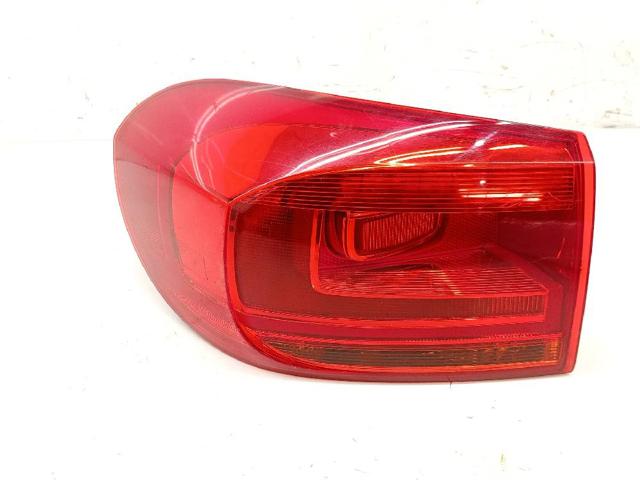 Lampa zespolona tylna lewa zewnętrzna 5N0945095Q VAG