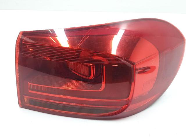 Lampa zespolona tylna prawa zewnętrzna 5N0945096Q VAG