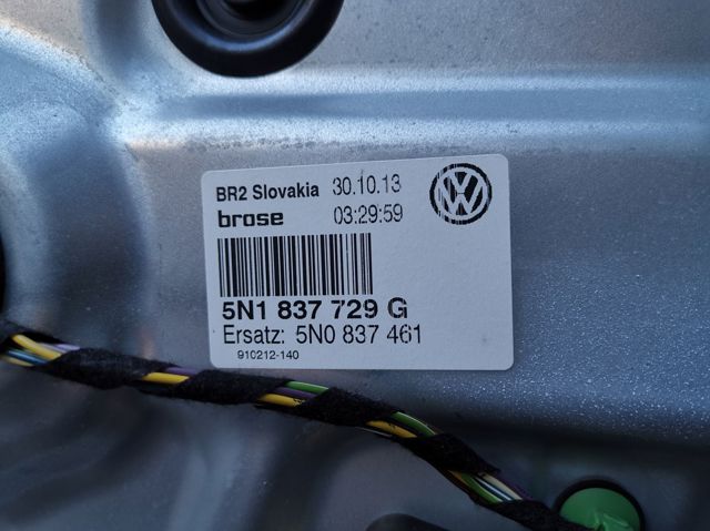 Mechanizm podnoszenia szyby drzwi przednich lewych 5N1837729G VAG