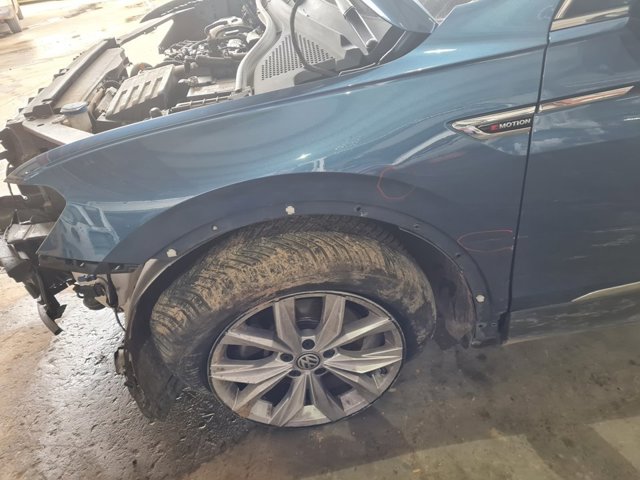 Błotnik przedni lewy 5NA821105 VAG