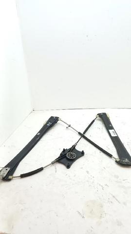 Mechanizm podnoszenia szyby drzwi przednich prawych 5NA837462A VAG