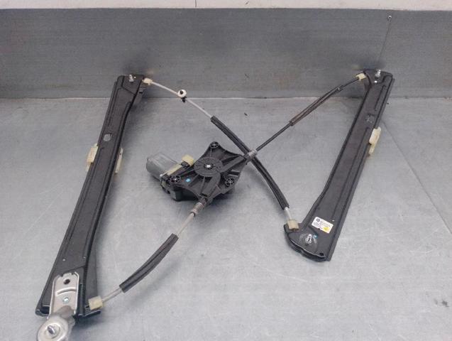 Mechanizm podnoszenia szyby drzwi przednich prawych 5NA837462A VAG