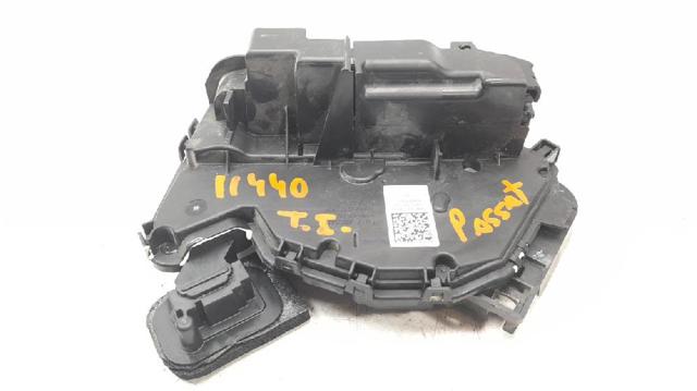 Zamek drzwi tylnych lewych 5NA839015E VAG