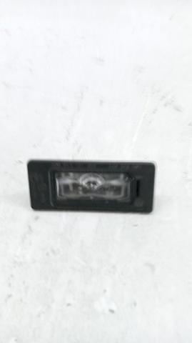 Lampa oświetlenia tylnej tablicy rejestracyjnej 5NA943021 VAG