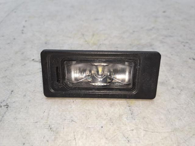 Lampa oświetlenia tylnej tablicy rejestracyjnej 5NA943021 VAG