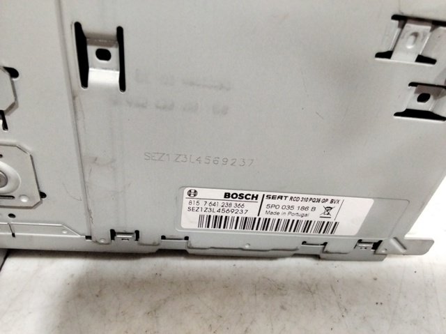 Radioodtwarzacz (radio AM/FM) 5P0035186B VAG