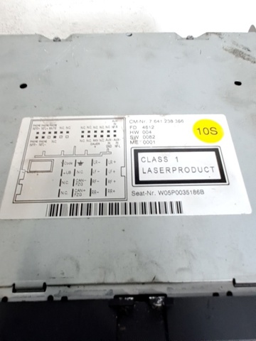 Radioodtwarzacz (radio AM/FM) 5P0035186B VAG