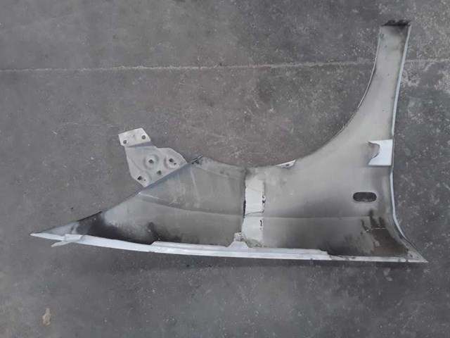 Błotnik przedni lewy 5P0821165 VAG