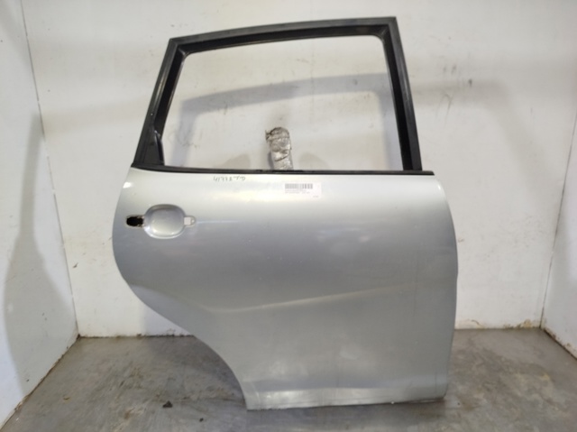 Drzwi tylne prawe 5P0833056A VAG