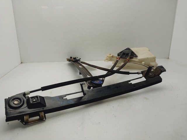 Mechanizm podnoszenia szyby drzwi przednich lewych 5P0837461 VAG