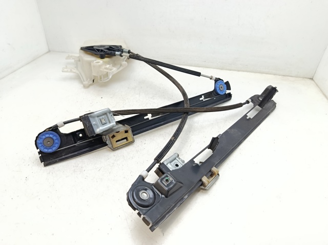 Mechanizm podnoszenia szyby drzwi przednich lewych 5P0837461 VAG
