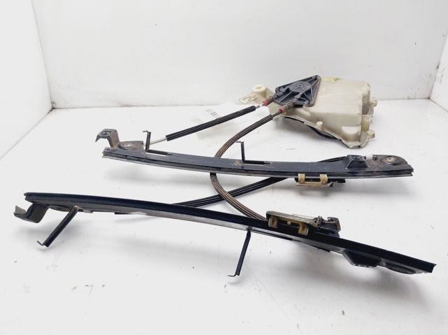 Mechanizm podnoszenia szyby drzwi przednich lewych 5P0837461 VAG