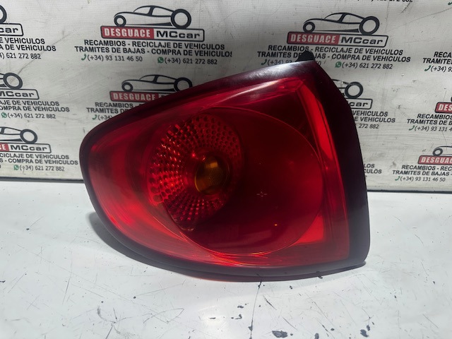 Lampa zespolona tylna lewa zewnętrzna 5P0945095J VAG/Seat