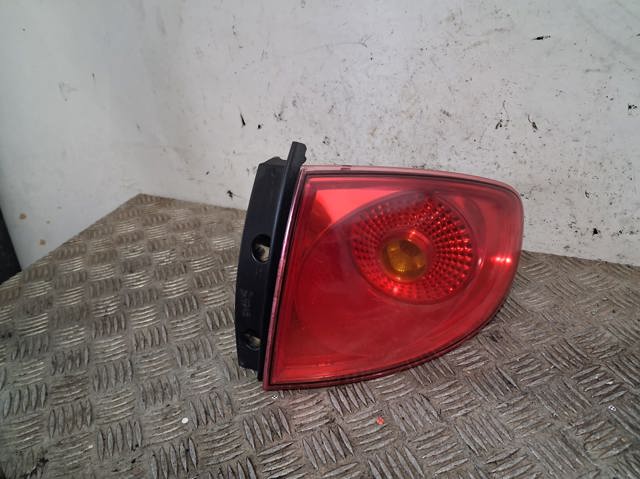 Lampa zespolona tylna prawa 5P0945096D VAG
