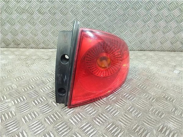 Lampa zespolona tylna prawa 5P0945112 VAG