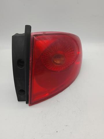 Lampa zespolona tylna prawa 5P0945112B9B9 VAG