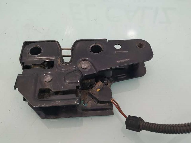 Zamek maski 5P1823509D VAG