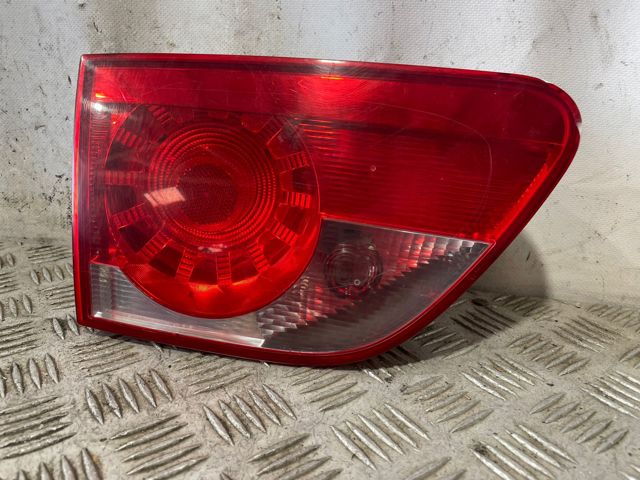 Lampa zespolona tylna lewa wewnętrzna 5P8945093D VAG
