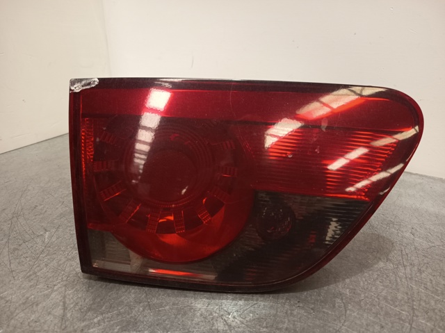 Lampa zespolona tylna lewa wewnętrzna 5P8945093D VAG
