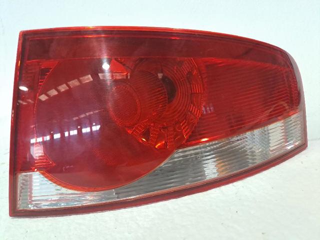 Lampa zespolona tylna prawa zewnętrzna 5P8945112A VAG