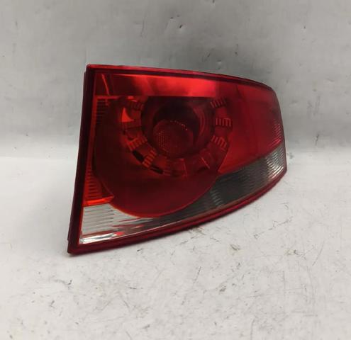 Lampa zespolona tylna prawa zewnętrzna 5P8945112A VAG