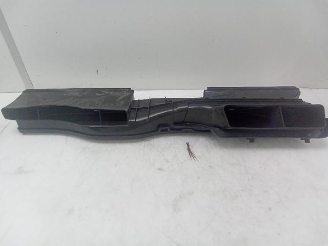 Wlot powietrza do filtra powietrza 5Q0129254B VAG