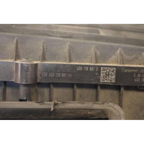 Obudowa filtra powietrza Volkswagen Golf 8 CD1, DA1