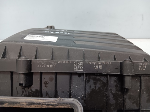 Obudowa filtra powietrza Volkswagen Golf BA5, BV5