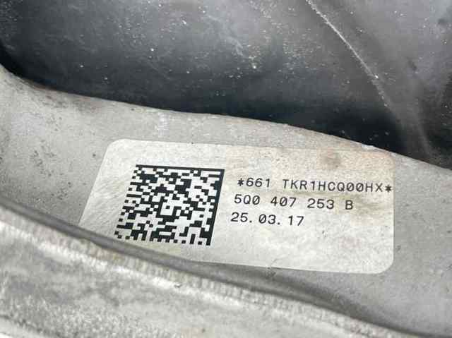 Czop (zwrotnica) przedni lewy 5Q0407253B VAG