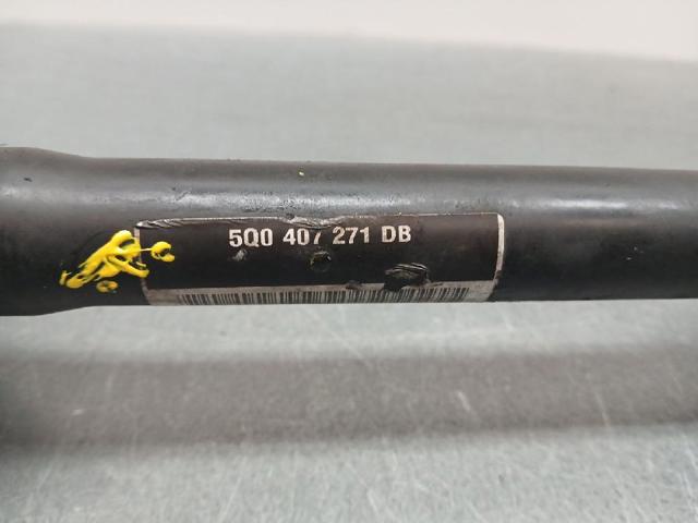 Półoś napędowa przednia lewa 5Q0407271DB VAG