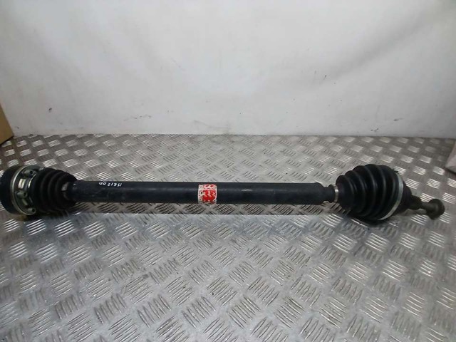 Półoś napędowa przednia prawa 5Q0407272C VAG